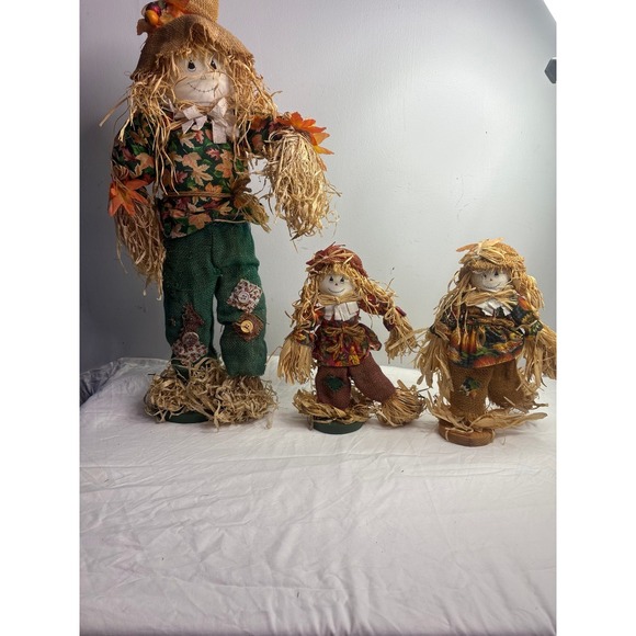 decorative scarecrow,  fall or harvest-themed decor - Picture 1 of 8